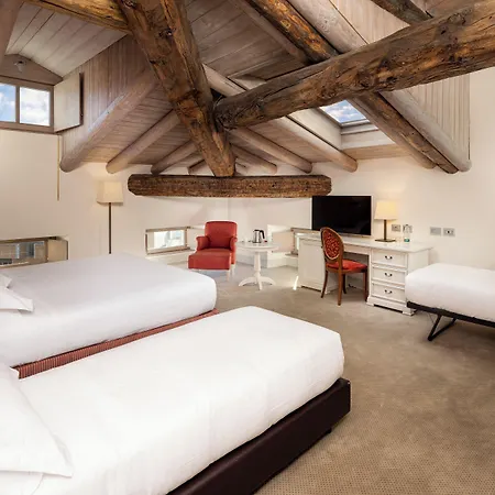 Grand Della Posta Hotel 4*