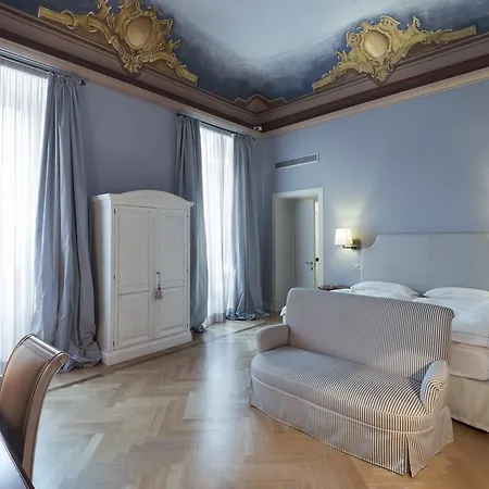 Отель Grand Della Posta 4*